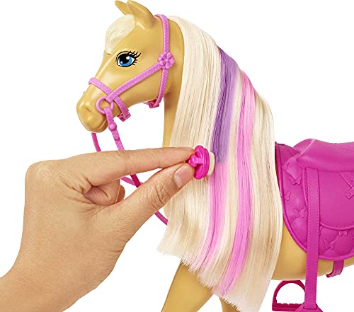 Barbie con Caballo y Poni Muñeca rubia con caballo y poni de juguete, accesorios de establo y para peinar, regalo para niñas y niños +3 años (Mattel HGB58)