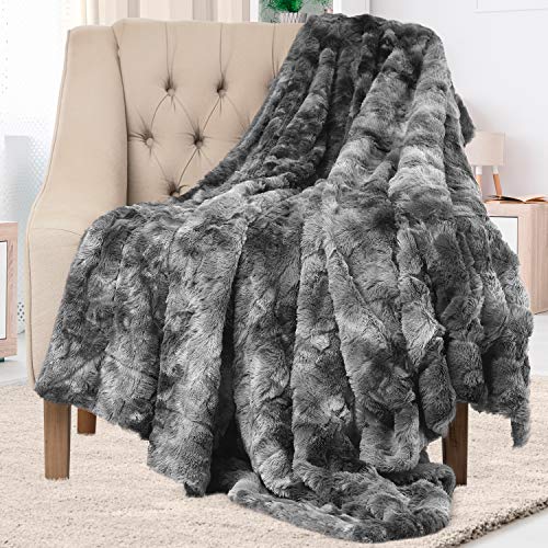 Everlasting Comfort Manta elegante de piel sintética - Suave y acogedora - Manta para sofá - Manta de pelo suave para el sofá y la cama - 127 x 165 cm - (Gris)