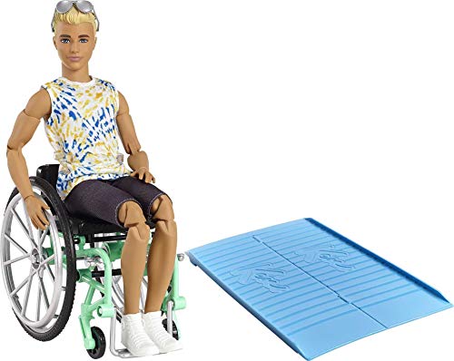 Ken Fashionista Muñeco con silla de ruedas, rampa y accesorios de moda (Mattel GWX93)