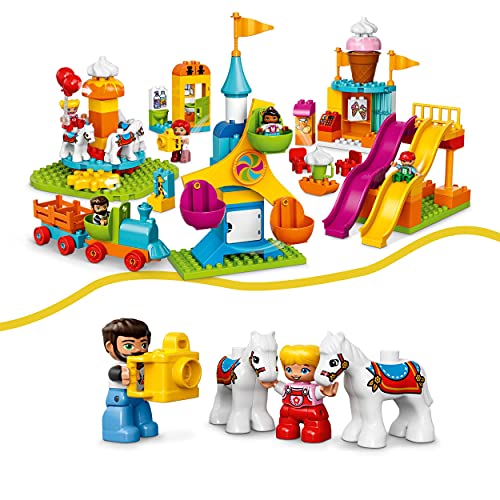 LEGO 10840 Duplo Town Gran Feria, Juguete de Construcción para Niños y Niñas a Partir de 2 años con 5 Mini Figuras y Tren