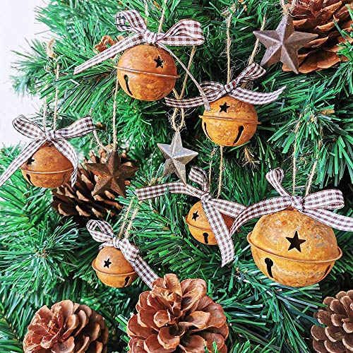 AILINDA campanas de metal oxidado de 6 cm + cascabeles de 4 cm con hilo de yute de 65 pies para manualidades, decoración de adornos de guirnalda de guirnalda colgante de árbol de Navidad (24 piezas)