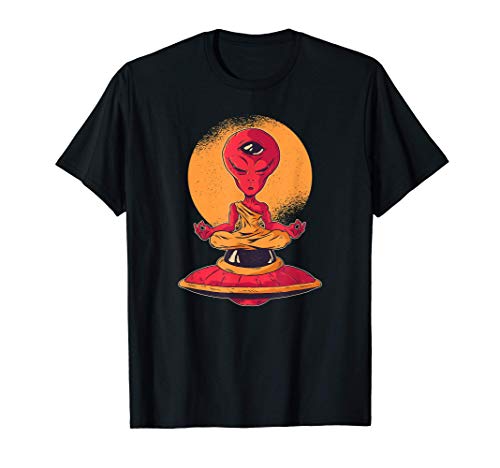 Alienígena meditando en posición de loto sobre un OVNI Camiseta