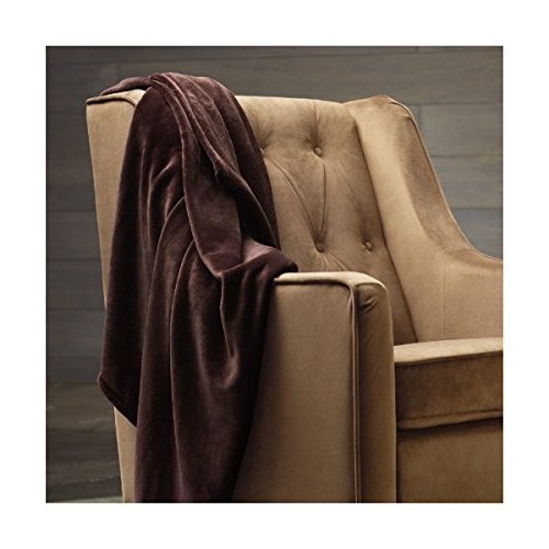 Amazon Basics Velvet Plush Throw Manta Suave con Tacto de Terciopelo, Marrón Chocolate, 229 x 274cm