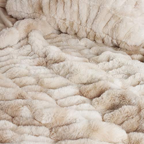 Arctic Manta falsa Bonnie – Manta extra suave de lujo en diseño Scandi – de microfibra de fácil cuidado certificado Oeko-tex – 150 x 200 cm – Marrón