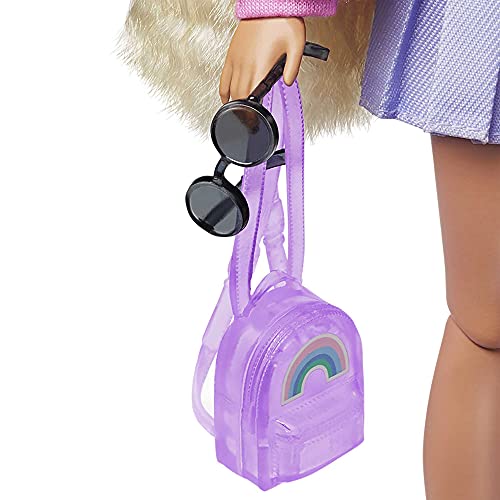 Barbie Extra Muñeca rubia articulada con coletas altas, accesorios de moda y mascota (Mattel GYJ77)