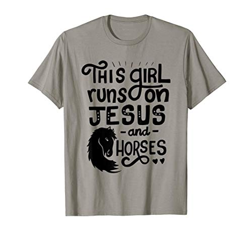Esta chica corre sobre Jesús y los caballos para las mujeres Camiseta