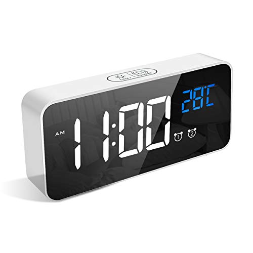 LATEC Reloj Despertador Digital, LED Pantalla Reloj Alarma Inteligente con Temperatura, Puerto de Carga USB, 12/24 Horas, 4 Brillo Ajustable, Función Snooze y Alarma de Espejo Portátil (Blanco)