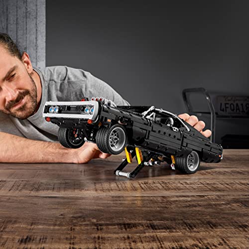 LEGO 42111 Technic Dom's Dodge Charger, Maqueta de Coche de Fast and Furious para Construir, Regalo Original, Set de Construcción