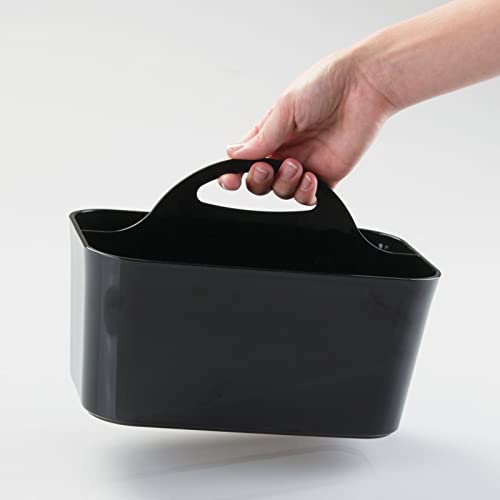 mDesign organizador plástico con 4 compartimentos para sus productos de limpieza de zapatos - Cesta organizadora provista de asa para un cómodo transporte - Color negro