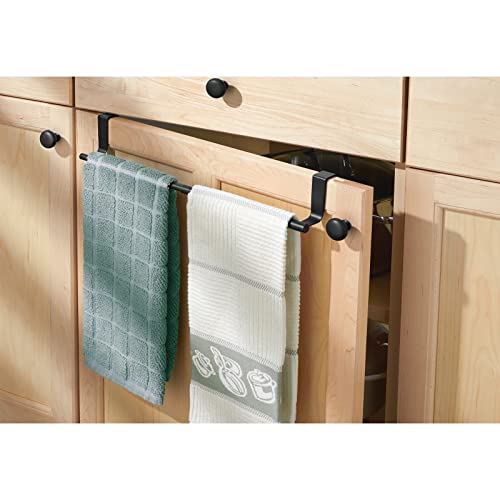 mDesign Toallero para cocina colgante - Soporte para toallas y repasadores - Accesorio para armario, se coloca sobre la puerta sin herramientas - Extensible hasta 43,18 cm - Color: Negro