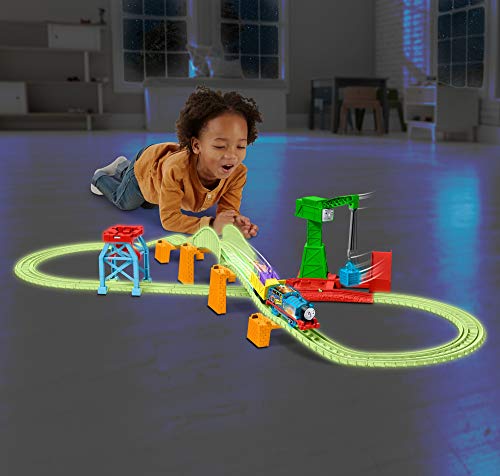 Thomas & Friends Trackmaster Hyper Glow Night Delivery Pista Conjunto con Motor de Tren motorizado Hyper Glow Thomas