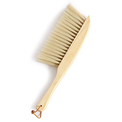 Warooma Cepillo pequeño para polvo con mango de madera, cepillo de limpieza de pelo suave para sábanas, ropa, sofá, alfombra (amarillo claro)