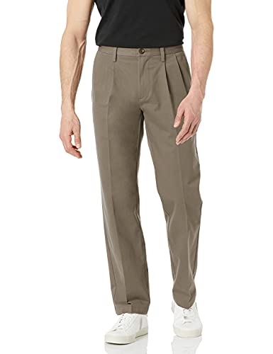 Amazon Essentials Classic-Fit Wrinkle-Resistant Pleated Chino Pant Pantalones, Gris (Taupe), W33/L29