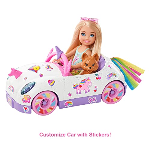 Barbie Chelsea con coche, muñeca con vehículo de juguete, mascota, pegatinas y accesorios de juguete (Mattel GXT41)