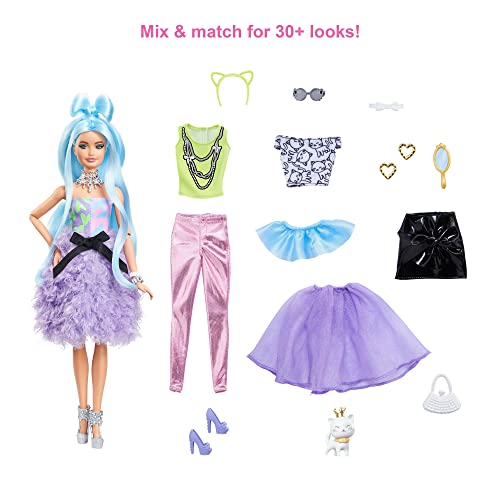 Barbie Extra Deluxe Muñeca articulada con pelo azul y 30 looks con ropa para muñecas, accesorios de juguete y mascota (Mattel GYJ69)