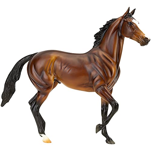Breyer Horses Traditional Series Tiz The Law | Modelo de Juguete de Caballo | 11.5 x 9 Pulgadas | Figura de Caballo Escala 1:9 | Modelo #1848