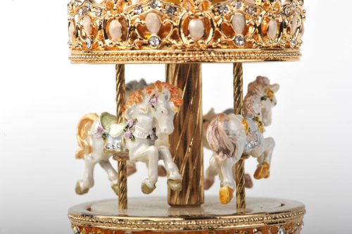 Con forma de huevo de fabergé Swarovski Carousel de caballo