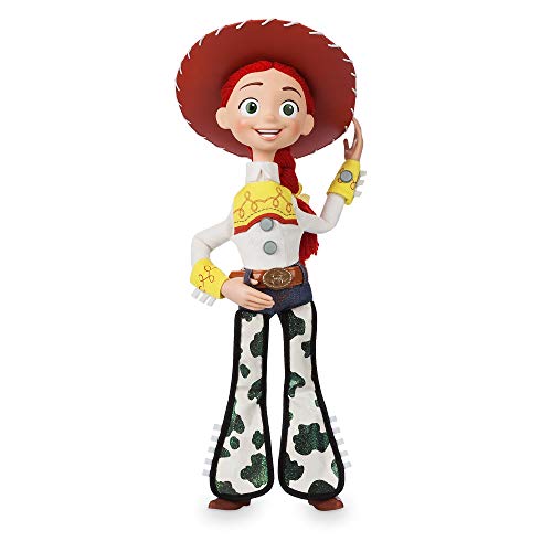 Disney Store: Jessie, Figura de acción de Toy Story con Voz e interactiva, 35 cm, más de 10 Sonidos y Frases en inglés, interactúa con Otras Figuras y Juguetes, Sombrero extraíble, Mayores de 3 años
