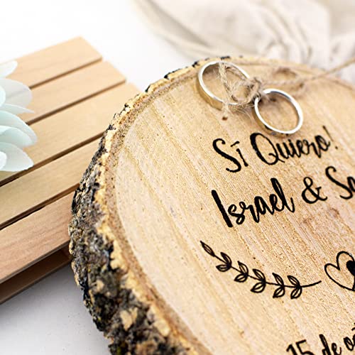Porta alianzas de madera grabado para bodas