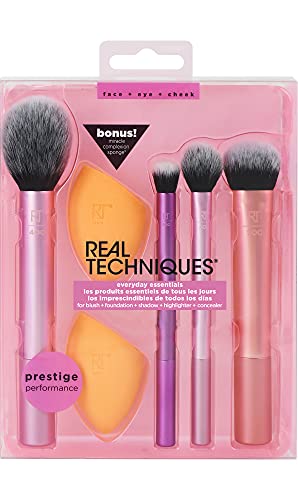 Real Techniques Everyday Essentials - Juego con esponja, brochas y pinceles de maquillaje, esponja extra, exclusivo de Amazon