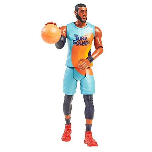 Space Jam 2: A New Legacy - Figura de acción articulada de 12 Pulgadas (12 Pulgadas), diseño Oficial de Lebron James con mazo, Bloqueador, Baloncesto y Accesorios de Pluma de Cesta