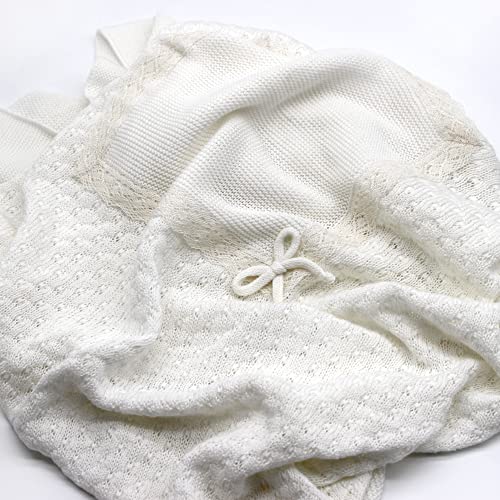 Toquilla para bebé hecha de lana 100% algodón super suave. Diseñada y fabricada en España. Manta de recién nacido de punto calado, ideal para regalo de nacimiento. (Blanco)